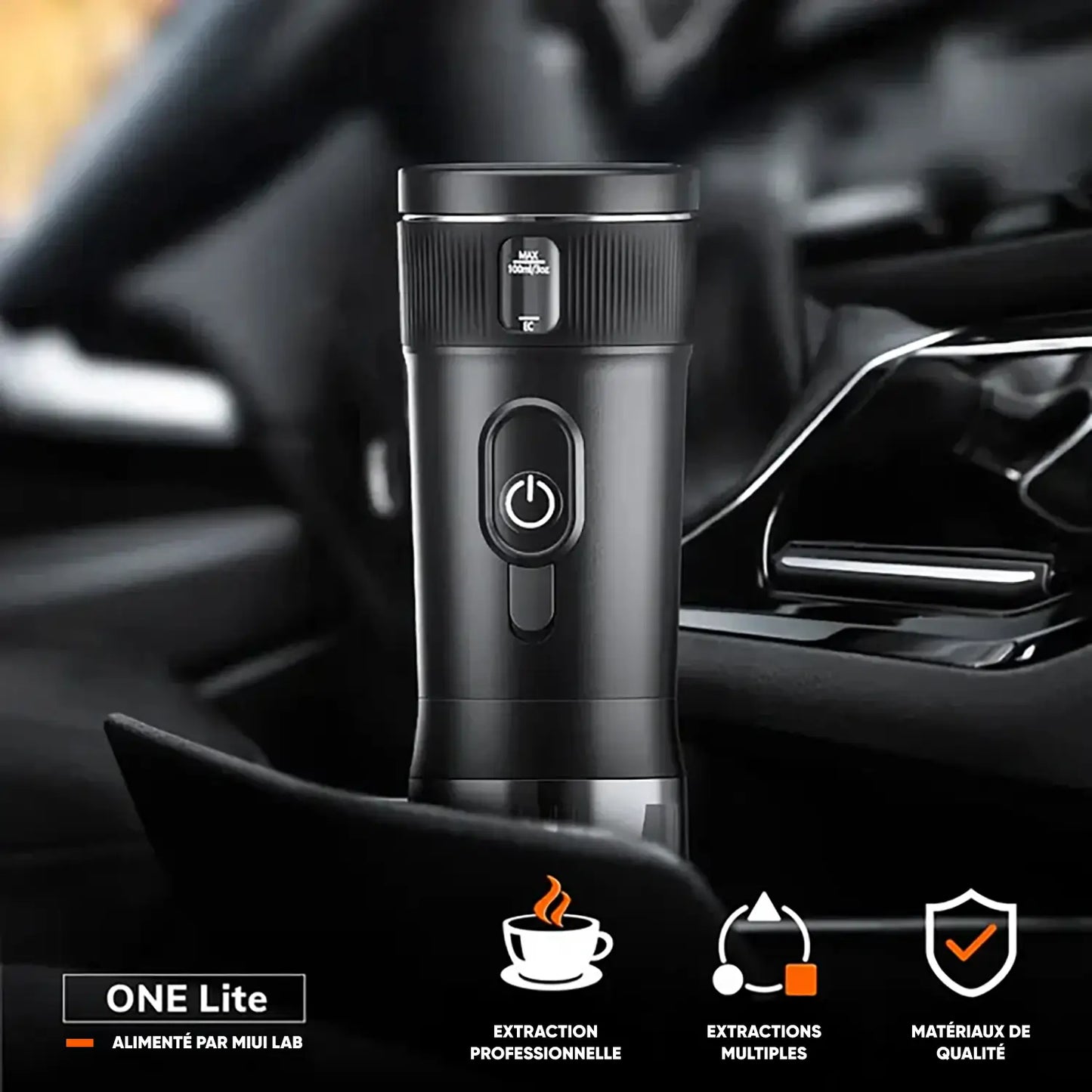 Une machine à expresso portable noire, installée dans une voiture, mettant en avant des fonctionnalités telles que l'extraction professionnelle et des matériaux sûrs.