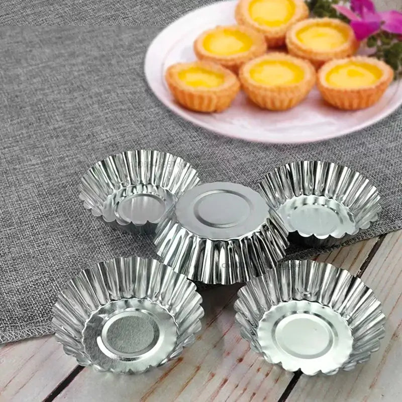 10 moules mini tarte avec des tartes démoulés