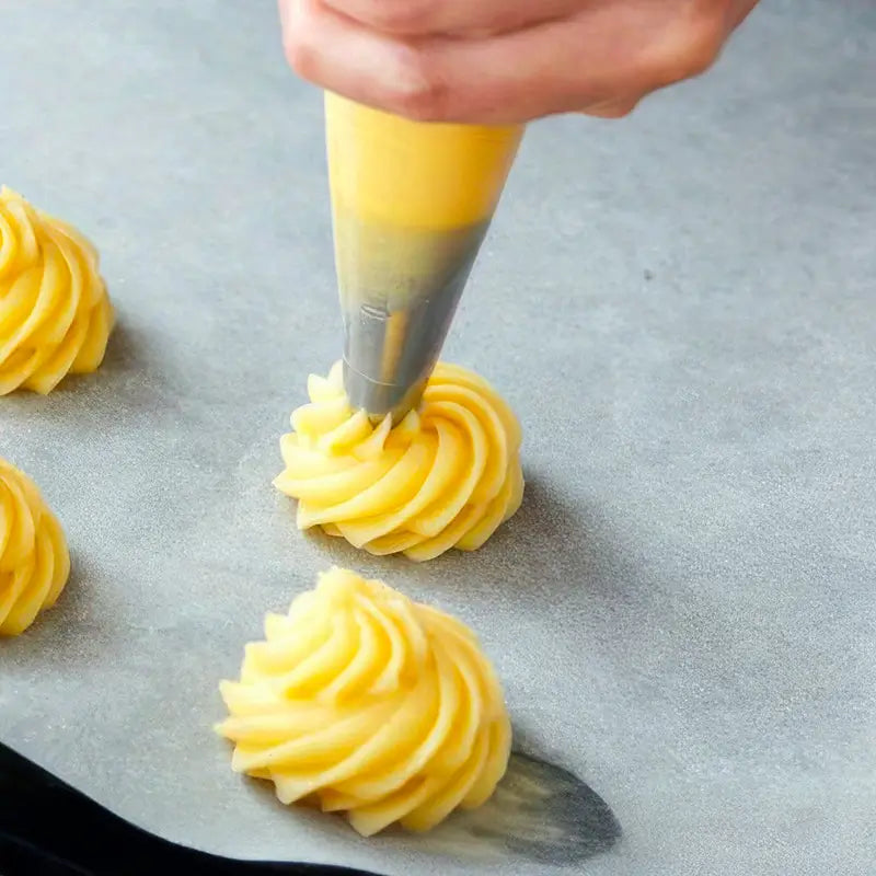 Poche à douille plastique pour faire des choux